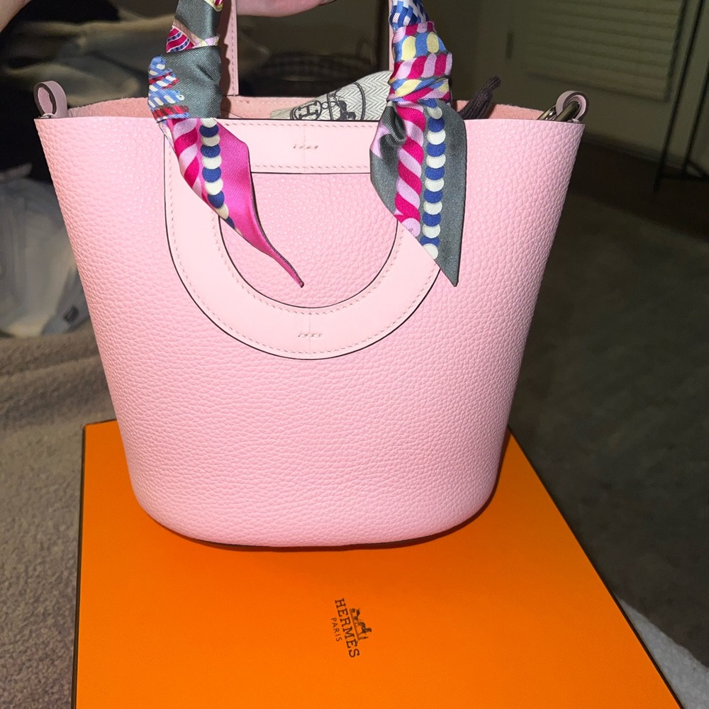100% AUTHENTIC HERMES LOOP 18  BAG & TWILLY